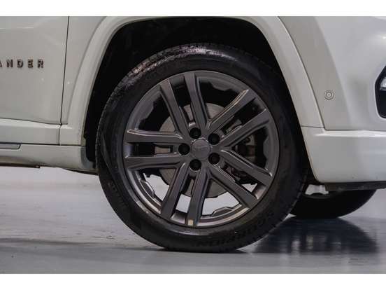 JEEP-COMMANDER-2.0 HURRICANE 4 TURBO GASOLINA OVERLAND AT9 JEEP-COMMANDER-2024