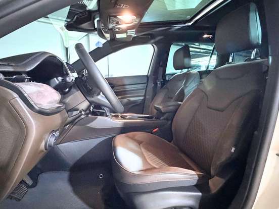 JEEP-COMMANDER-2.0 HURRICANE 4 TURBO GASOLINA OVERLAND AT9 JEEP-COMMANDER-2025