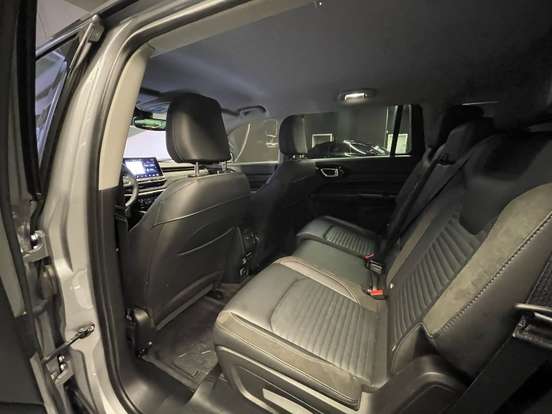 JEEP-COMMANDER-2022