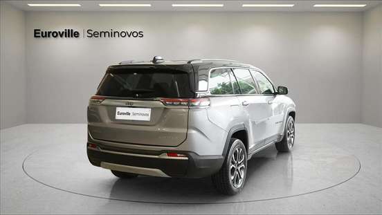 JEEP-COMMANDER-2023