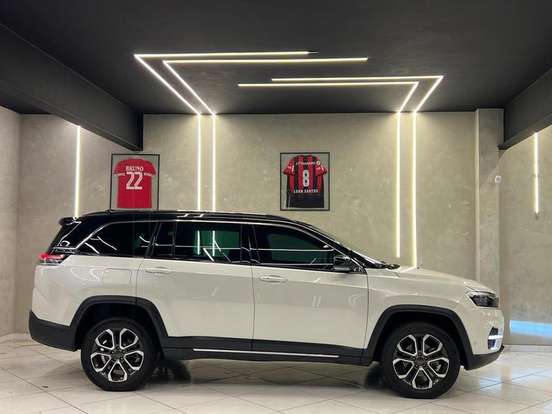 JEEP-COMMANDER-2024
