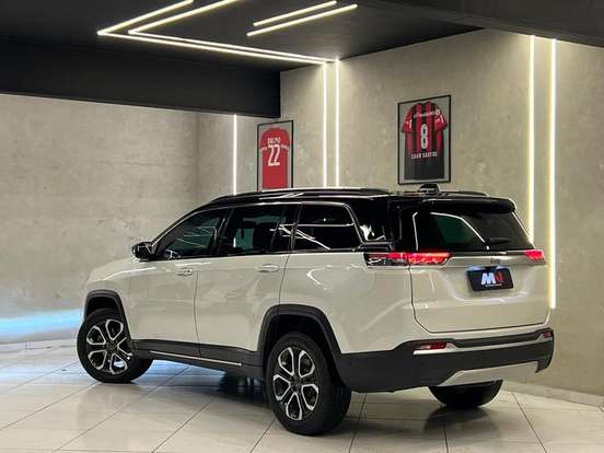 JEEP-COMMANDER-2024