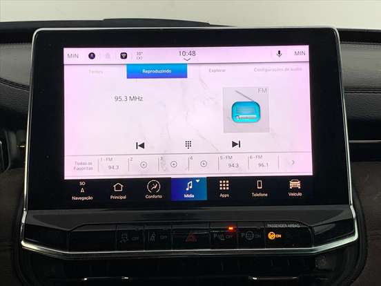 JEEP-COMMANDER-2024