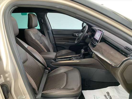 JEEP-COMMANDER-2024