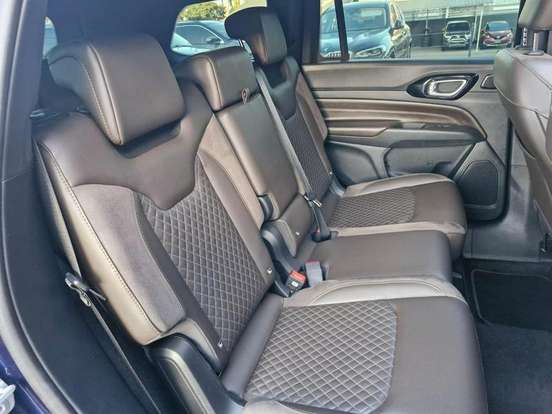 JEEP-COMMANDER-2022