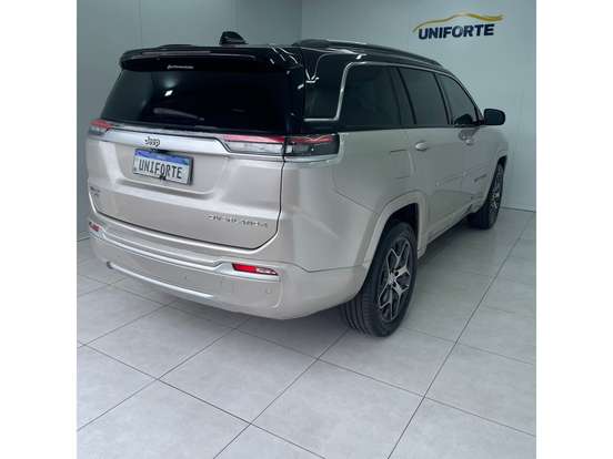 JEEP-COMMANDER-2022