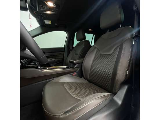 JEEP-COMMANDER-2022