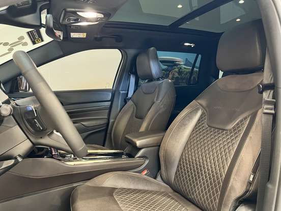 JEEP-COMMANDER-2024