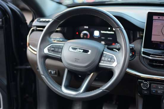 JEEP-COMMANDER-2022