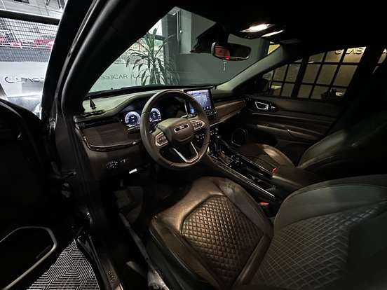 JEEP-COMMANDER-2022
