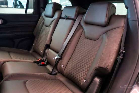 JEEP-COMMANDER-2026