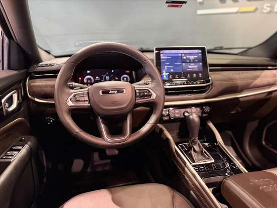 JEEP-COMMANDER-2025