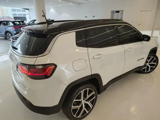 JEEP-COMPASS-2024