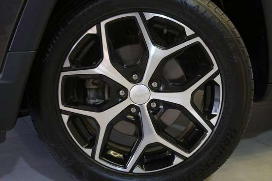 JEEP-COMPASS-2024