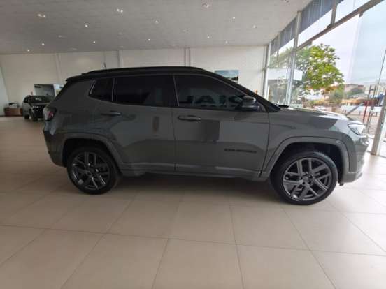 JEEP-COMPASS-2024