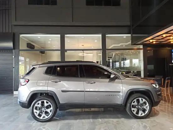 JEEP-COMPASS-2.0 16V DIESEL LONGITUDE 4X4 AUTOMÁTICO JEEP-COMPASS-2018