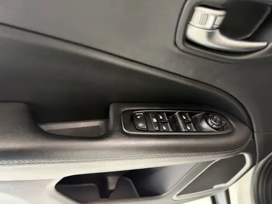 JEEP-COMPASS-2.0 16V DIESEL S 4X4 AUTOMÁTICO JEEP-COMPASS-2021