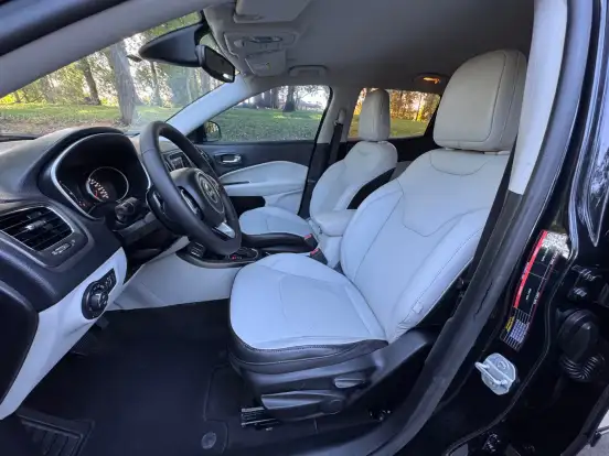JEEP-COMPASS-2.0 16V FLEX LONGITUDE AUTOMÁTICO JEEP-COMPASS-2018