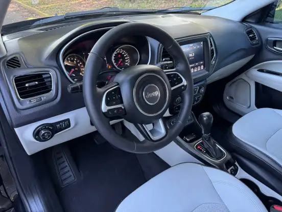 JEEP-COMPASS-2.0 16V FLEX LONGITUDE AUTOMÁTICO JEEP-COMPASS-2018