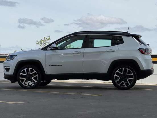 JEEP-COMPASS-2.0 16V FLEX LIMITED AUTOMÁTICO JEEP-COMPASS-2021