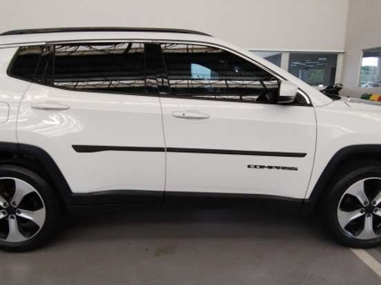 JEEP-COMPASS-2.0 16V FLEX LONGITUDE AUTOMÁTICO JEEP-COMPASS-2018