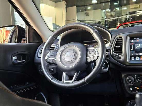 JEEP-COMPASS-2.0 16V FLEX LONGITUDE AUTOMÁTICO JEEP-COMPASS-2017