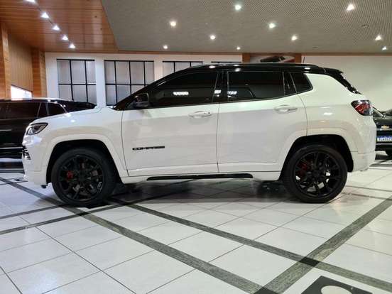 JEEP-COMPASS-2024