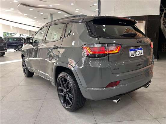 JEEP-COMPASS-2.0 HURRICANE 4 TURBO GASOLINA BLACKHAWK AT9 JEEP-COMPASS-2025