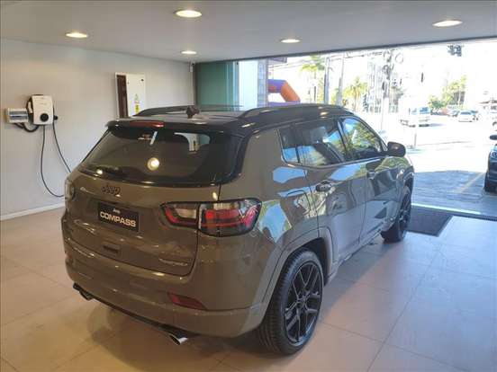 JEEP-COMPASS-2.0 HURRICANE TURBO FLEX BLACKHAWK AT9 JEEP-COMPASS-2026