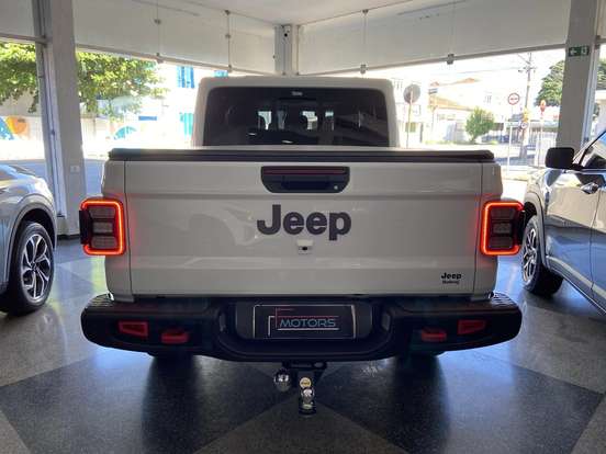 JEEP-GLADIATOR-2022