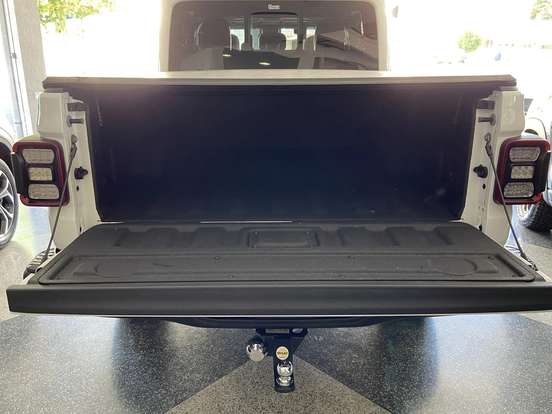 JEEP-GLADIATOR-2022