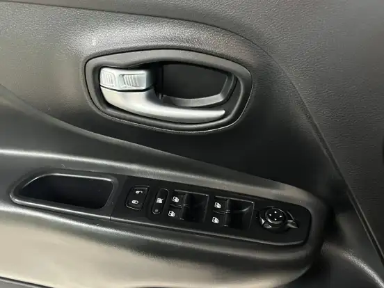 JEEP-RENEGADE-1.8 16V FLEX LONGITUDE 4P AUTOMÁTICO JEEP-RENEGADE-2019