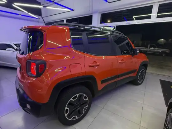 JEEP-RENEGADE-2.0 16V TURBO DIESEL TRAILHAWK 4P 4X4 AUTOMÁTICO JEEP-RENEGADE-2016