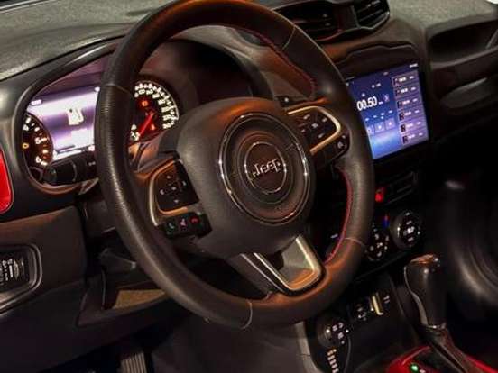 JEEP-RENEGADE-2.0 16V TURBO DIESEL TRAILHAWK 4P 4X4 AUTOMÁTICO JEEP-RENEGADE-2015