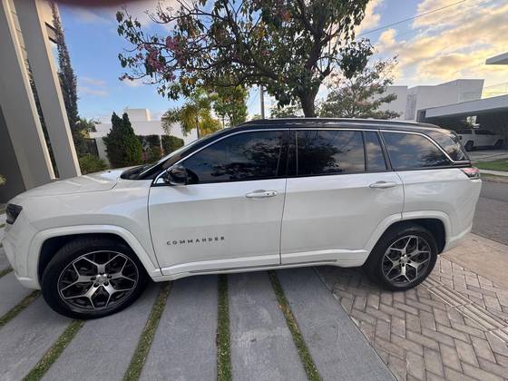 JEEP COMMANDER 1.3 T270 TURBO FLEX OVERLAND AT6