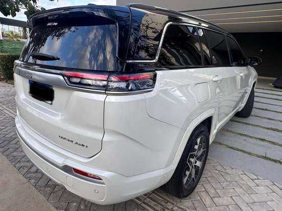 JEEP-COMMANDER-2022