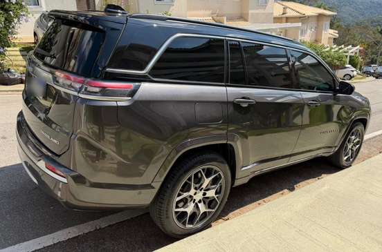 JEEP-COMMANDER-2025
