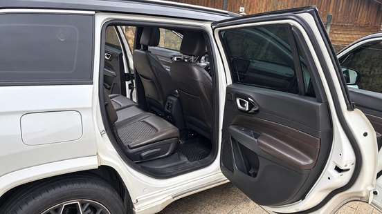 JEEP-COMMANDER-2022