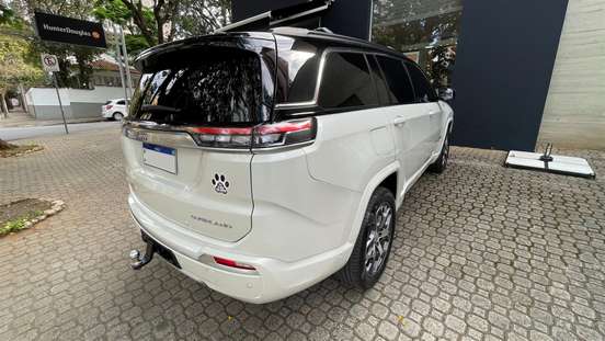 JEEP-COMMANDER-2023