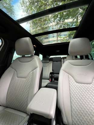 JEEP-COMMANDER-2023
