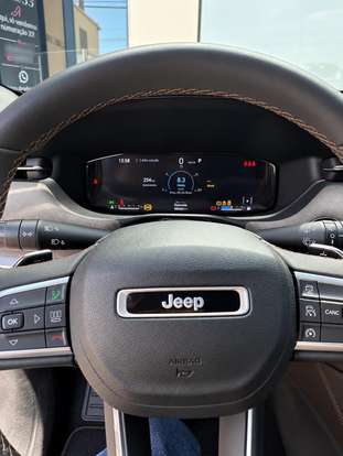JEEP-COMMANDER-2023