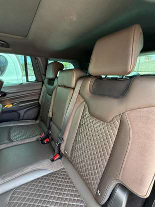 JEEP-COMMANDER-2023