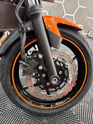 KAWASAKI-ER-6N-2010