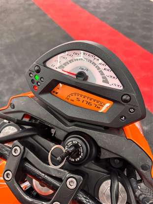 KAWASAKI-ER-6N-2010