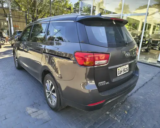 KIA-CARNIVAL-3.3 EX V6 24V GASOLINA 4P AUTOMATICO KIA-CARNIVAL-2017