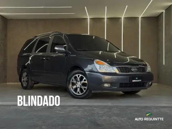 KIA-CARNIVAL-2014