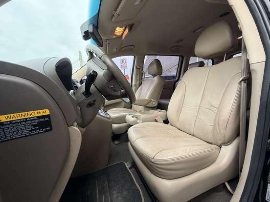 KIA-CARNIVAL-3.5 EX V6 24V GASOLINA 4P AUTOMÁTICO KIA-CARNIVAL-2013