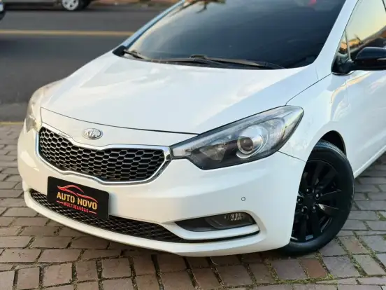 KIA-CERATO-1.6 SX 16V FLEX 4P AUTOMÁTICO KIA-CERATO-2013