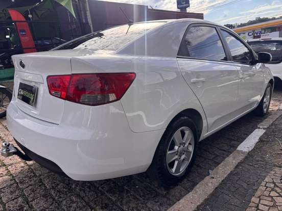 KIA-CERATO-2011
