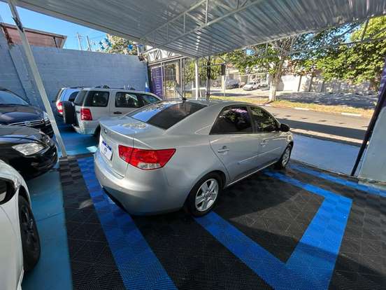 KIA-CERATO-1.6 SX E.233 16V GASOLINA 4P MANUAL KIA-CERATO-2012